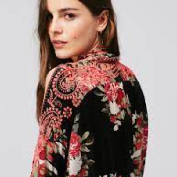 Free People Embroidered Bell Sleeve Cold Shoulder Top - Picture 4 of 4